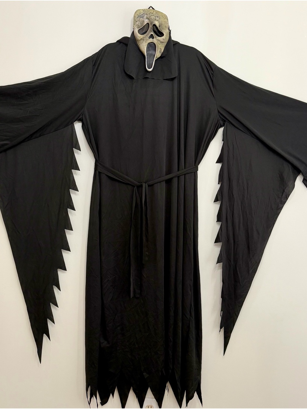 Spirit Aged Ghost Face Scream Costume Adult XXL Plus Size